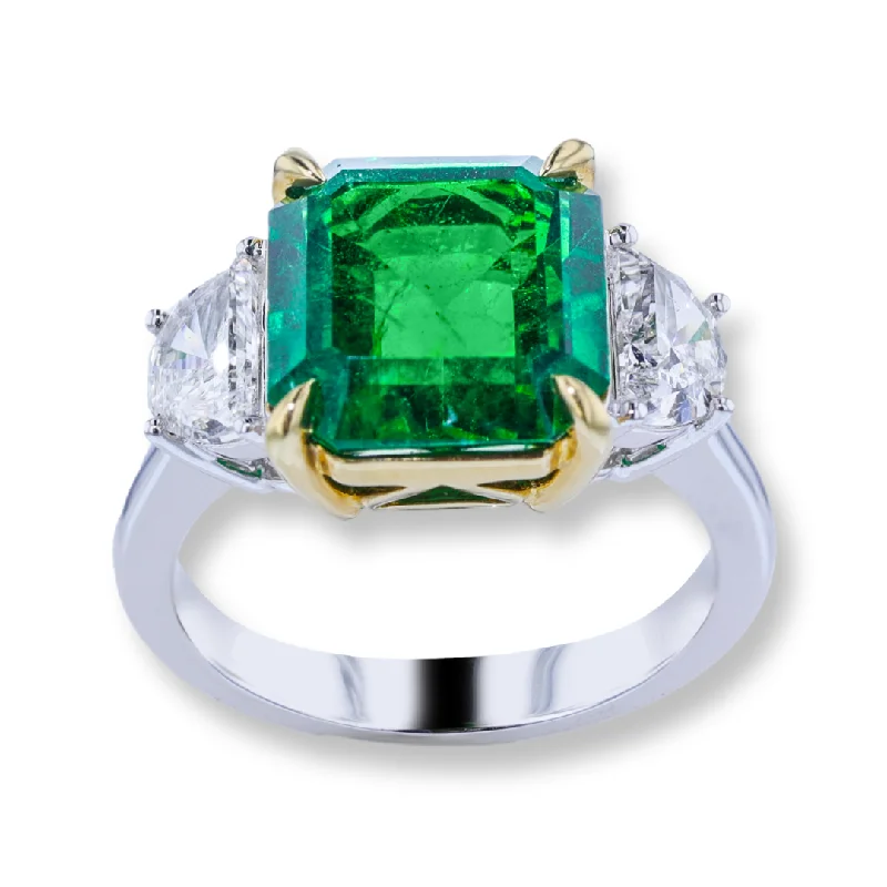 Wedding Bands With Mixed Gemstones-JULEVE 18KT GOLD 5.19CT EMERALD & 0.95CTW DIAMOND RING