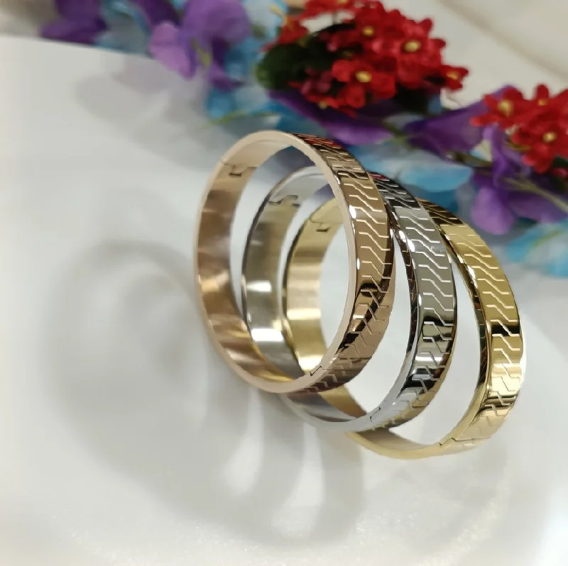 Traditional Gold Bangles For Cultural Wear-Tarohi Jewels Set of Three Stainless Steel Unisex Kada- STKD 4152